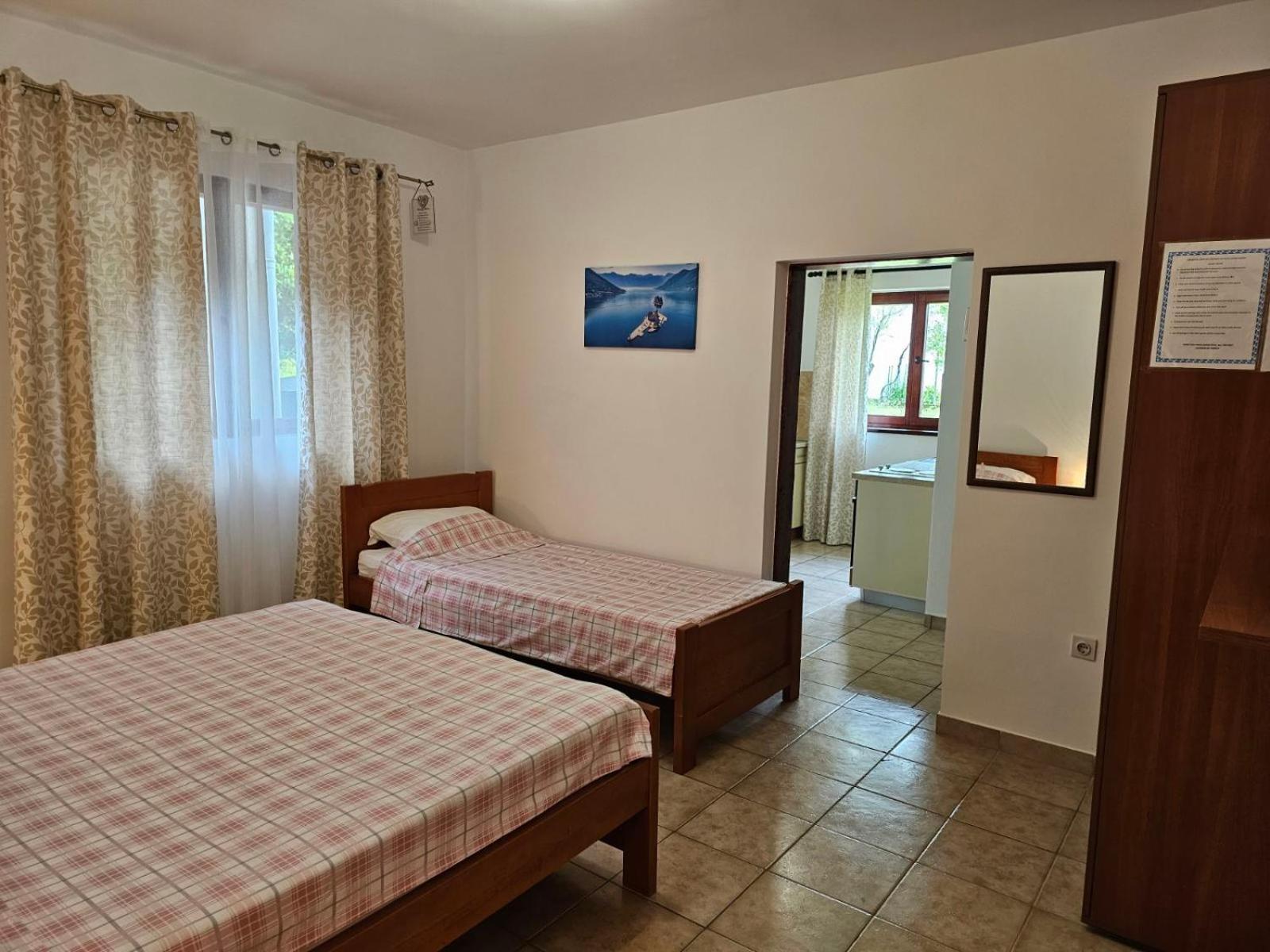 B & M Apartments Kotor Kültér fotó